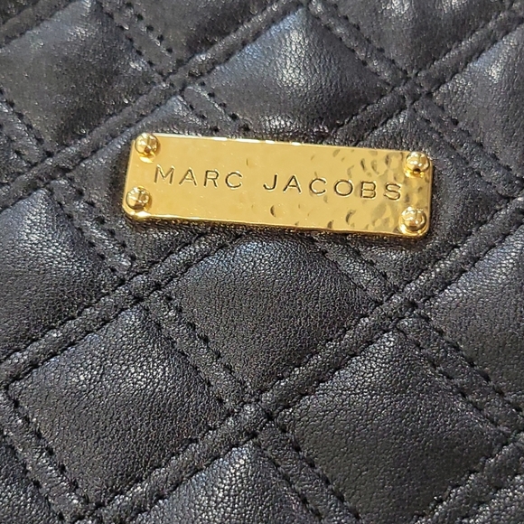 Marc Jacobs iPad case - Picture 2 of 9